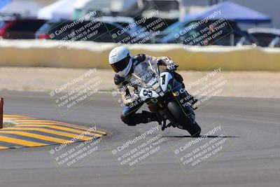 media/Oct-09-2022-SoCal Trackdays (Sun) [[95640aeeb6]]/Turn 2 (1110am)/